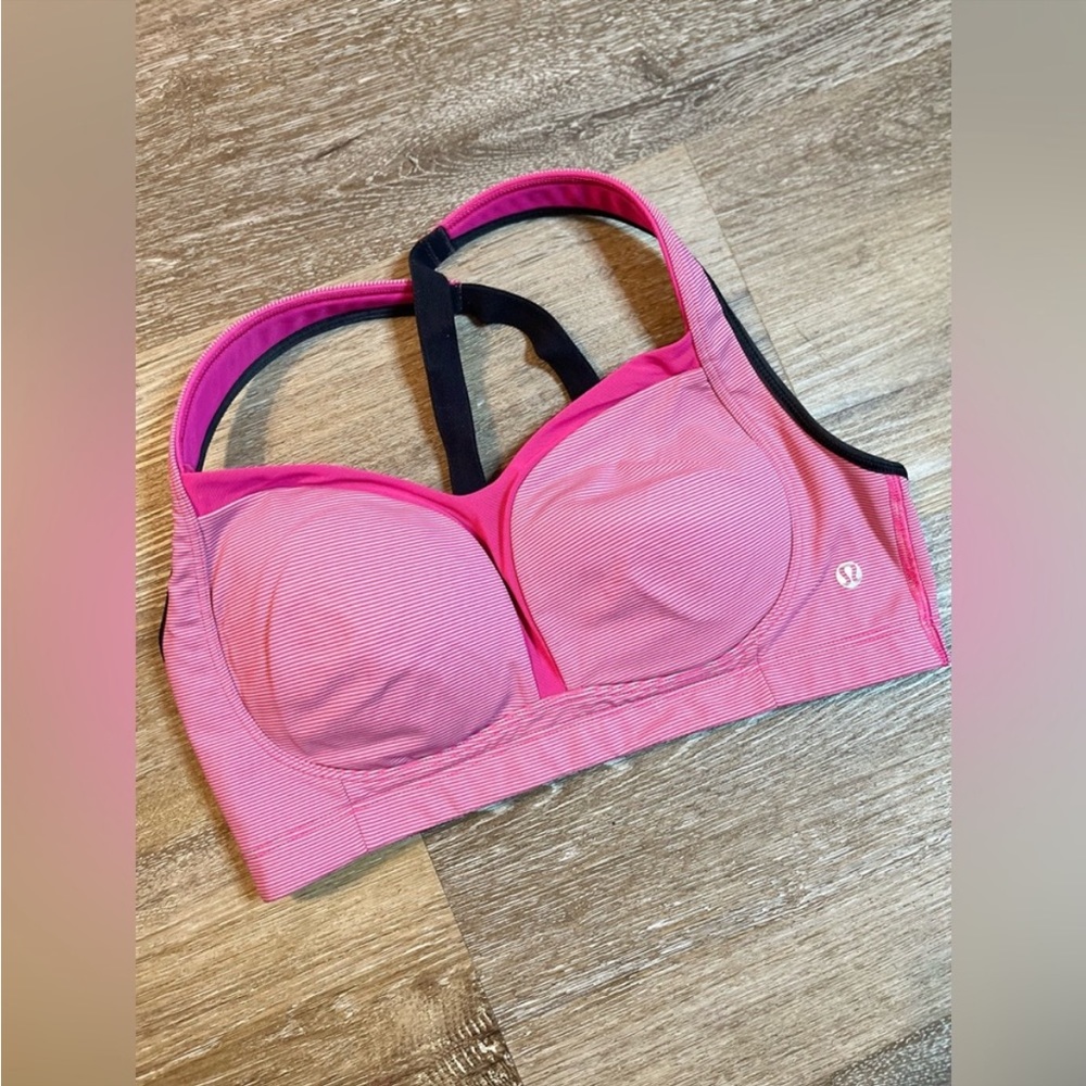 Lululemon sports bra.